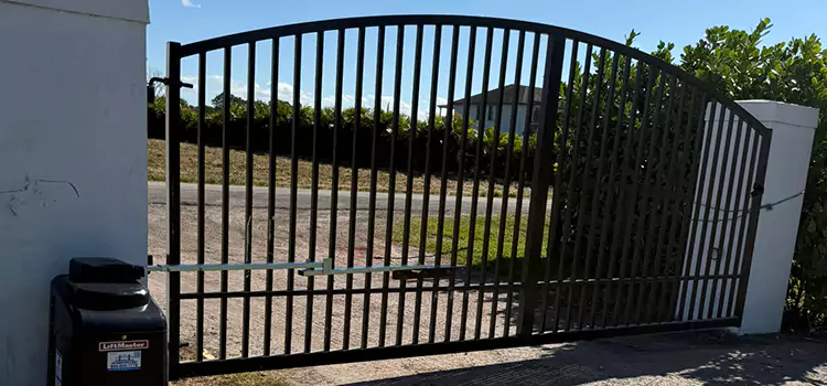 Driveway Fence Repair Carney